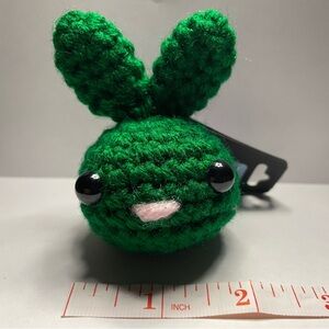 CROCHET MINI MOCHIBUN KEYCHAIN- GREEN